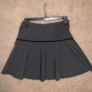 Charcoal gray corporate skirt by Bebe size 2 🖤